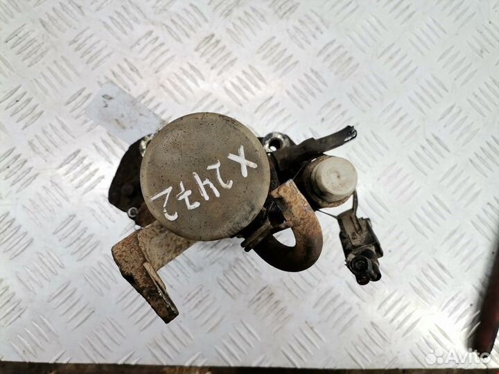 Суппорт задний правый Ford Cougar 9 1999