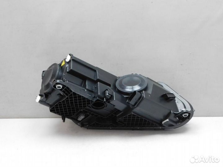 Фара левая Volkswagen Tiguan