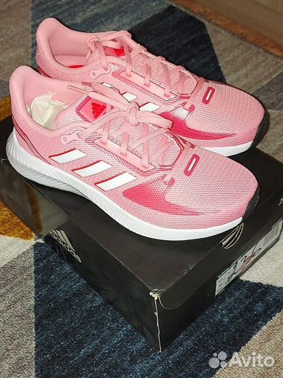 Кроссовки женские adidas