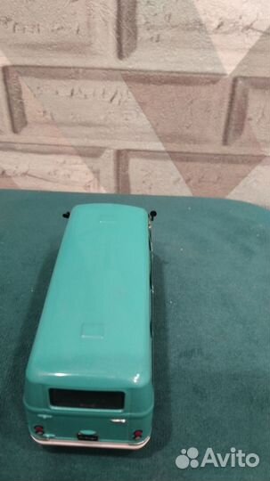 Модели 1.43. Раф 977