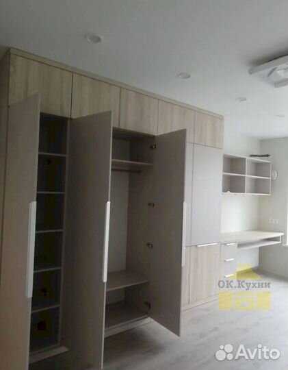 Шкаф двухстворчатый