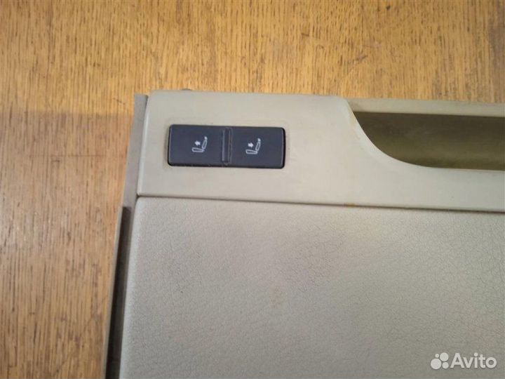 Вещевое отделение Audi A8 D3