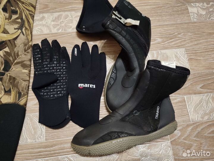 Гидрокостюм