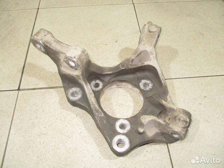 Кулак поворотный передний правый Opel Zafira C 20