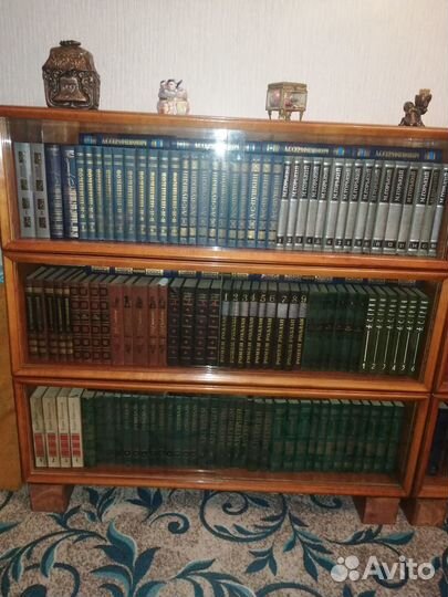 Домашняя библиотека. Книги с полками