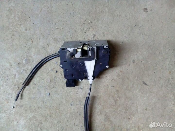 Замок переднийправый и левый боксер, джампер, дука