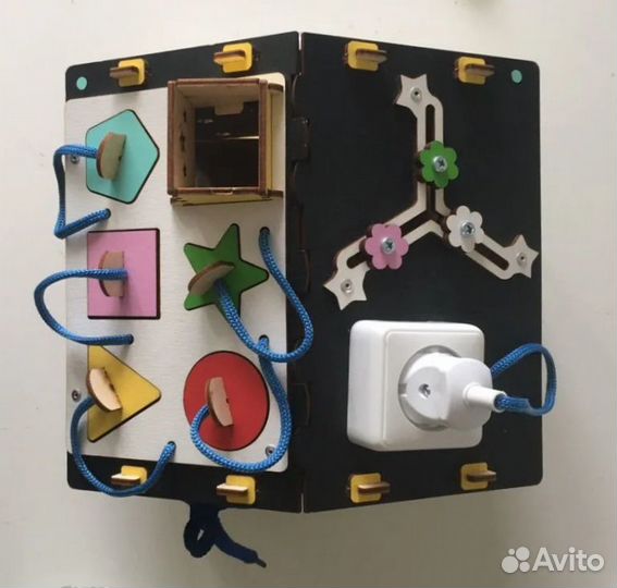 Бизиборд Дом со светом 23х23х25 см Новый прекрасна