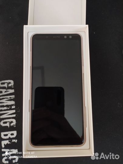 Samsung Galaxy A8 (2018), 4/32 ГБ