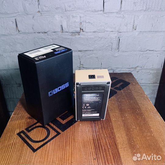 Педаль эффектов для электрогитары Boss Dynamic Wah