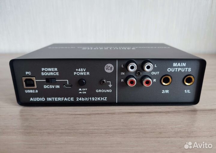 Профессиональная звуковая карта 24 bit/192 kHz