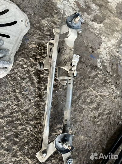 Трапеция дворников Toyota Corolla 150