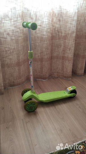Самокат детский трехколесный