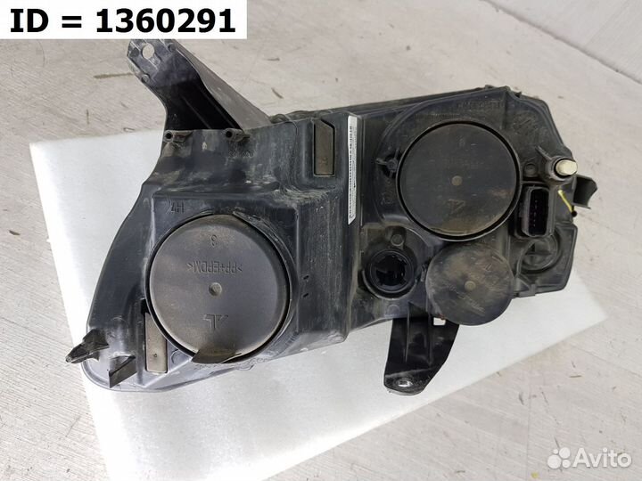 Фара правая Renault Logan