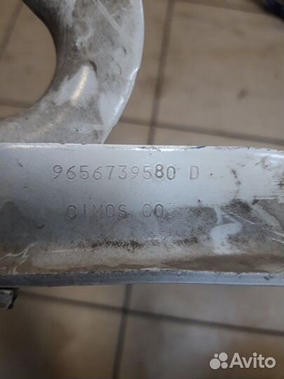 Петля капота передняя правая Peugeot 308