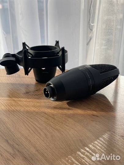 Студийный микрофон shure PGA27