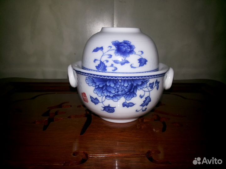 Гайвань с пиалой для чайной церемонии