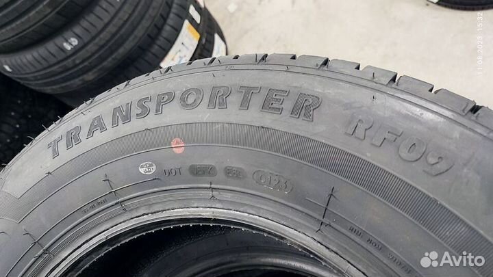 Tracmax Transporter RF09 225/70 R15C 112R