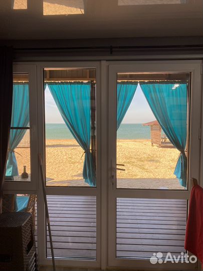 Отдых на берегу азовского моря