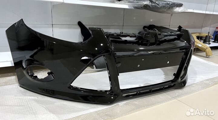 Бампер передний на Ford Focus III - Новый