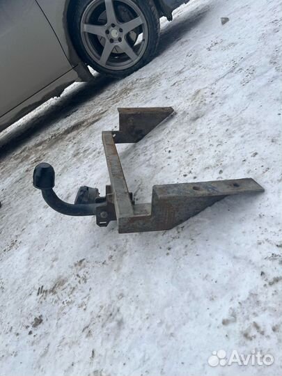 Фаркоп Honda Freed