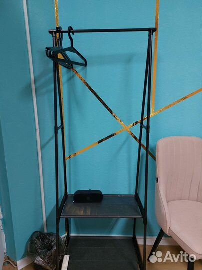 Вешалка с полками