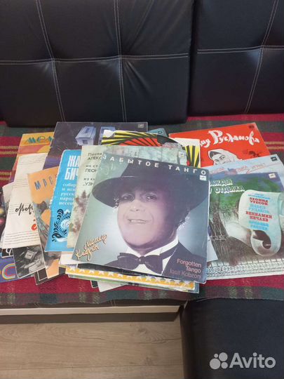 Виниловые пластинки в ассортименте