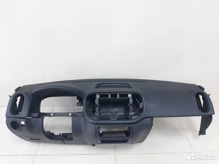 Торпедо Volkswagen Tiguan