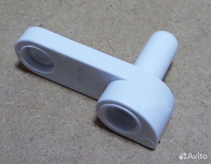 Упор двери нижний правый для холодильника stino