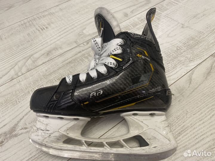 Хоккейные коньки bauer m5 pro jr