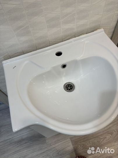 Раковина с тумбой