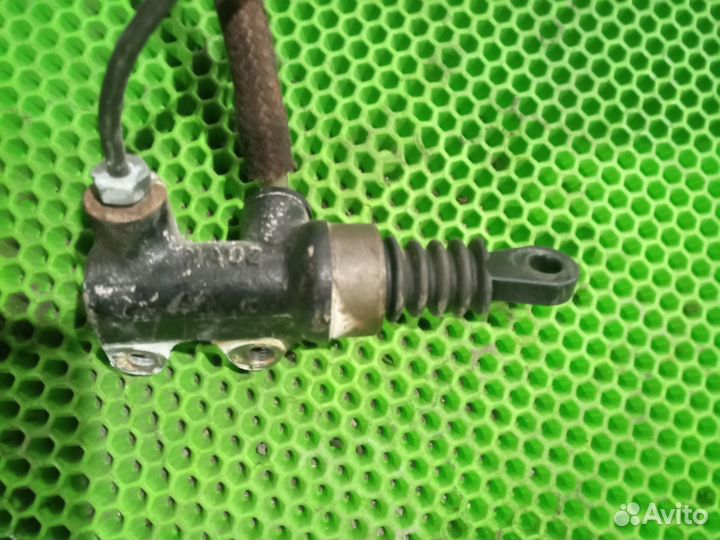 Главный цилиндр Volkswagen Transporter Т4