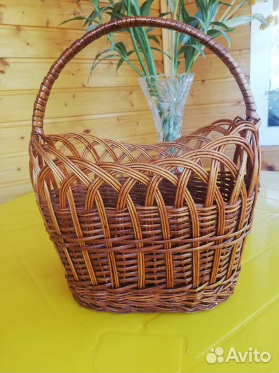 Плетеные корзиночки, вазочки из лозы и соломки