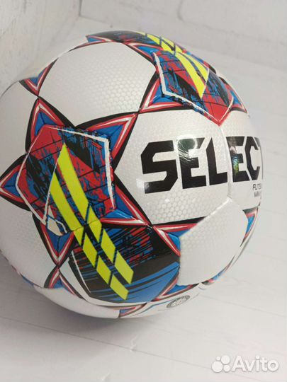 Футбольный мяч