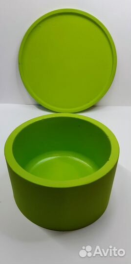 Кашпо и поднос из гипса с покрытием