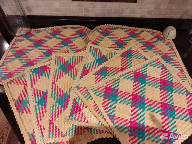 Плетёная скатерть, салфетки и корзиночки