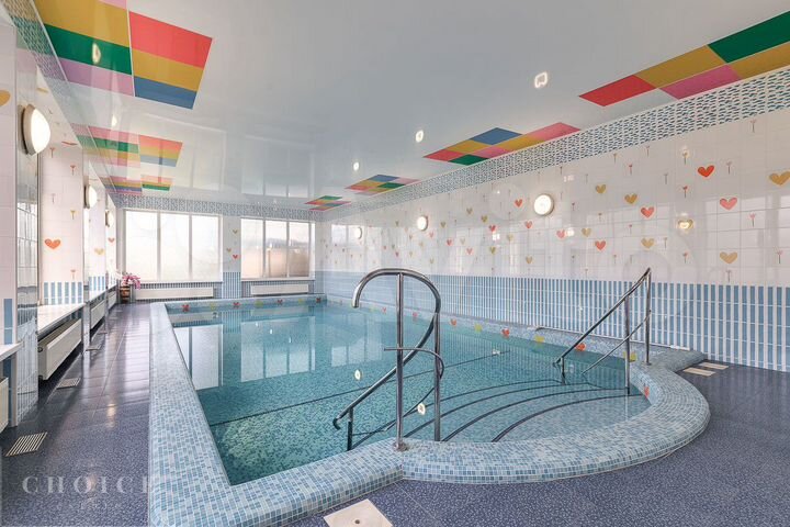 Коттедж 670 м² на участке 16 сот.