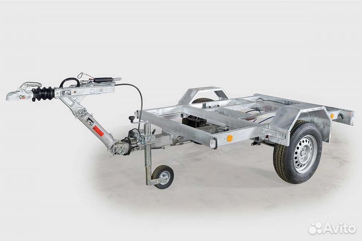 Прицеп лав-81020