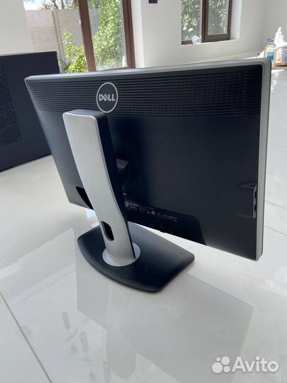 Монитор Dell 24