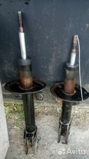 Стойки Рено