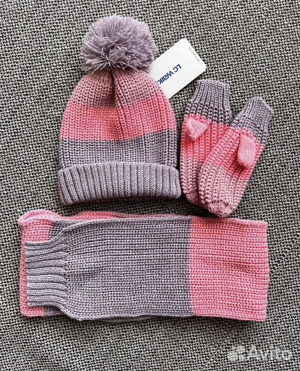 Комплект:шапка, шарф, варежки на девочку