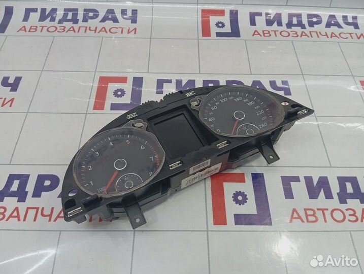 Панель приборов Volkswagen Passat CC 3C8920870F