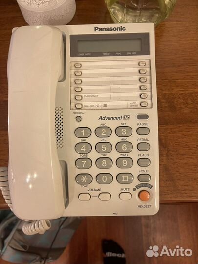 Телефон panasonic