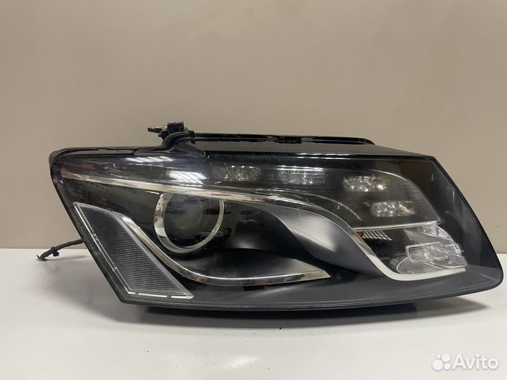 Фара правая Audi Q5 8R Ауди Ку5