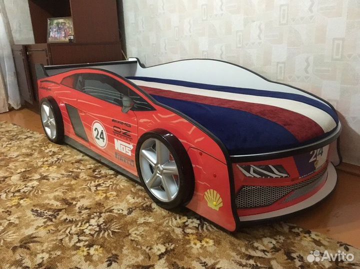 Кровать машинка