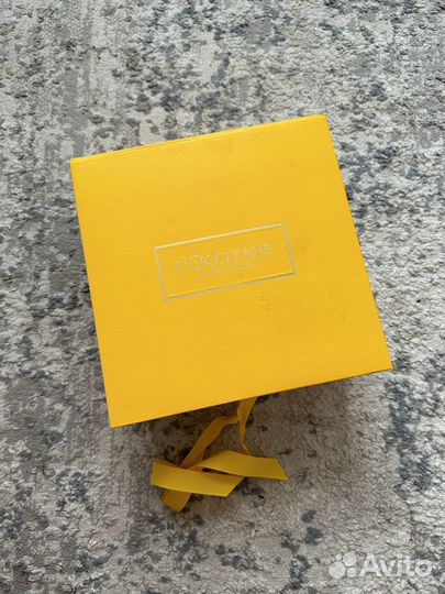 Коробка loccitane