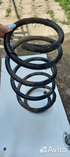 Пружина передняя Nissan Qashqai J10 2008