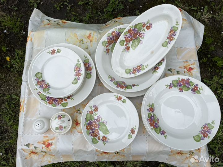 Столовый сервиз зик Конаково Фиалки