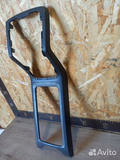 Накладка подлокотника Opel Antara