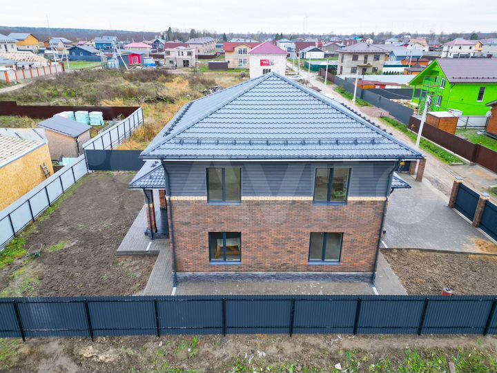 Дом 230 м² на участке 6 сот.