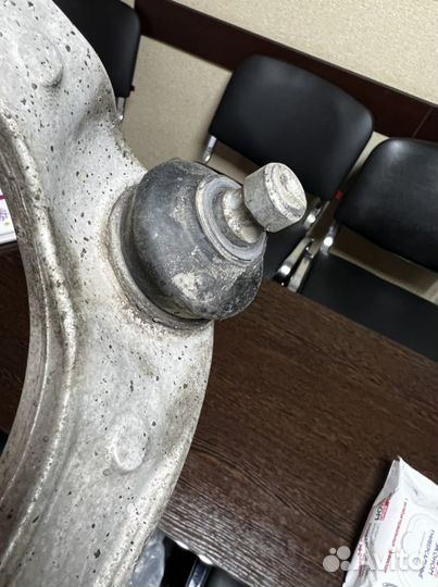 Рычаг правый верхний перед на infiniti fx37/qx70